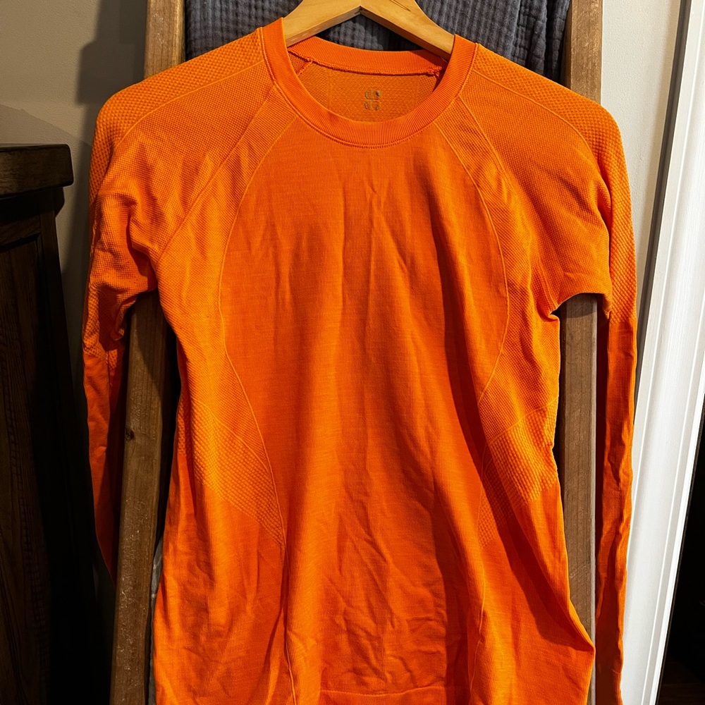 Sweaty Betty Long Sleeve Workout top. Size medium.